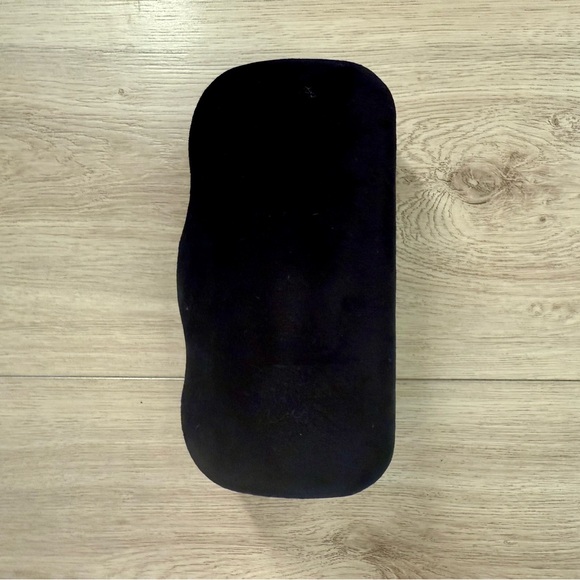 NEW! Gucci Black Velvet Sunglass Case - Picture 2 of 7